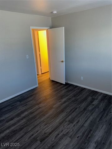 5208 STANDING ROCK Place, Las Vegas, NV 89130