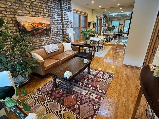 852 W Diversey Parkway 3F, Chicago, IL 60614