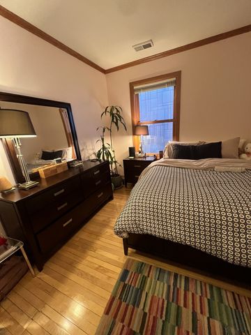 852 W Diversey Parkway 3F, Chicago, IL 60614