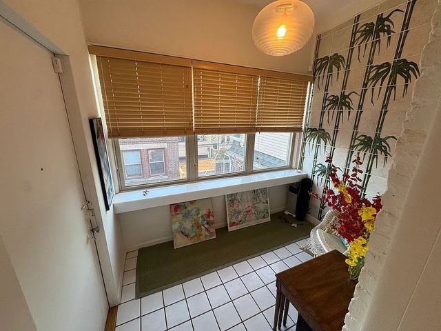 852 W Diversey Parkway 3F, Chicago, IL 60614