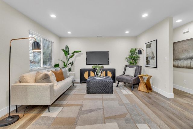 4711 Stuart St, Rocklin, CA 95765