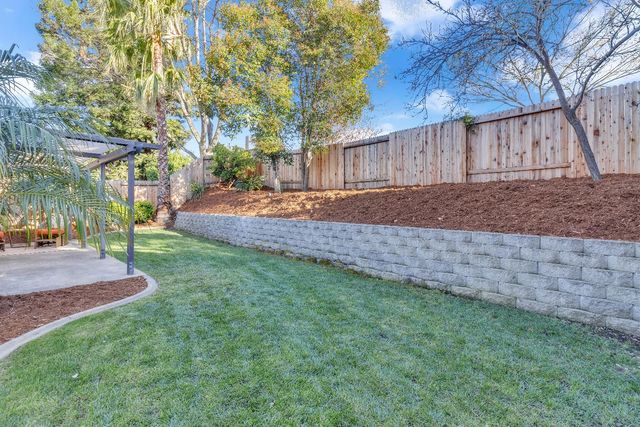 4711 Stuart St, Rocklin, CA 95765