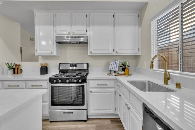 4711 Stuart St, Rocklin, CA 95765