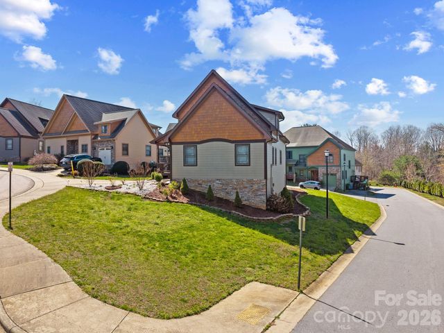 11 Trevors Trail, Asheville, NC 28806