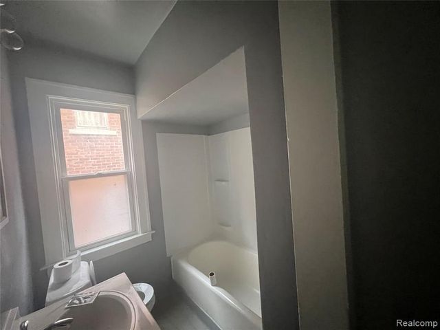 3020 Clements Street, Detroit, MI 48238