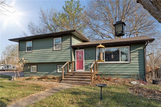 506 W King Street, Spring Hill, KS 66083