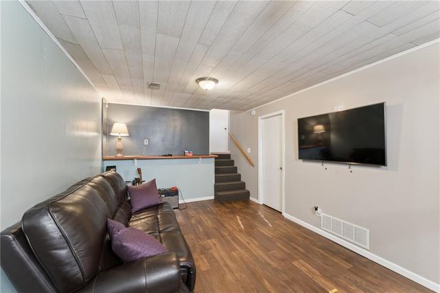 506 W King Street, Spring Hill, KS 66083