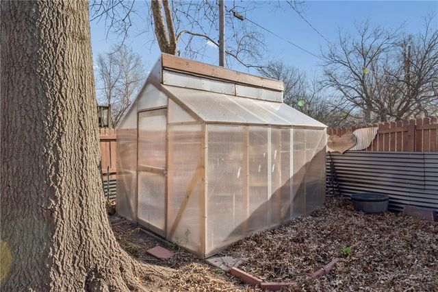 506 W King Street, Spring Hill, KS 66083