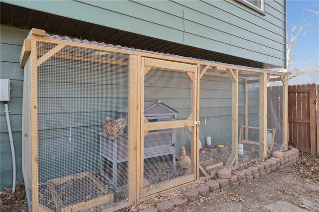 506 W King Street, Spring Hill, KS 66083