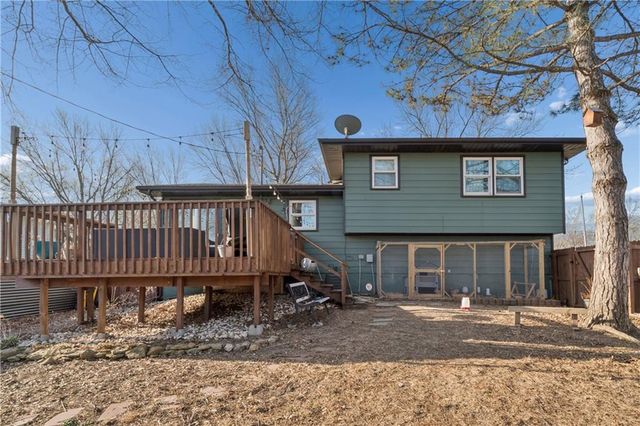 506 W King Street, Spring Hill, KS 66083