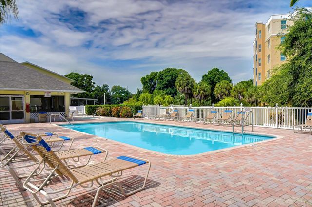 1050 STARKEY ROAD 2105, Largo, FL 33771