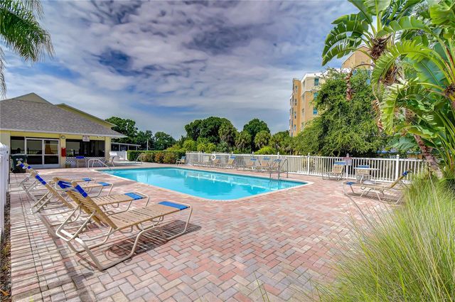 1050 STARKEY ROAD 2105, Largo, FL 33771