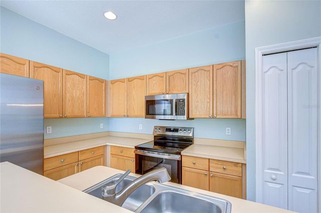 1050 STARKEY ROAD 2105, Largo, FL 33771