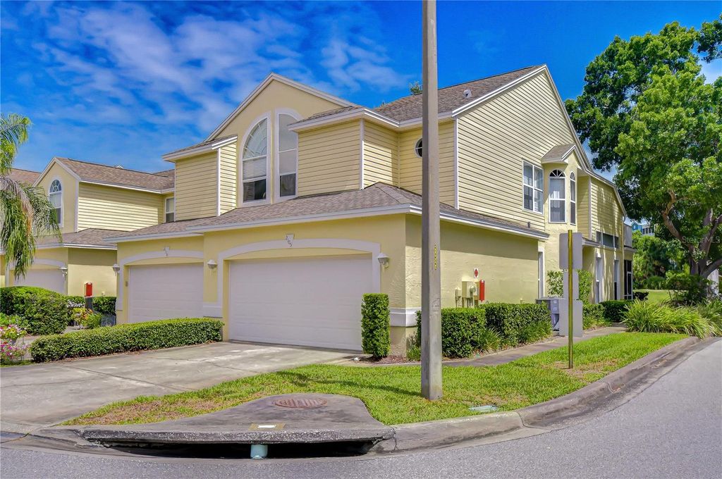 1050 STARKEY ROAD 2105, Largo, FL 33771