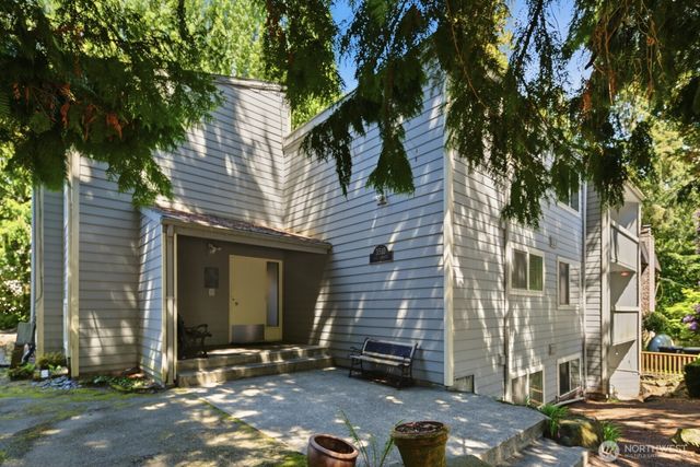 3510 W Elmore Street, Seattle, WA 98199