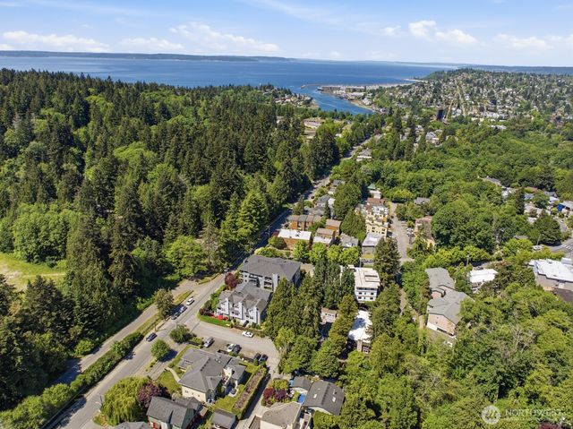 3510 W Elmore Street, Seattle, WA 98199