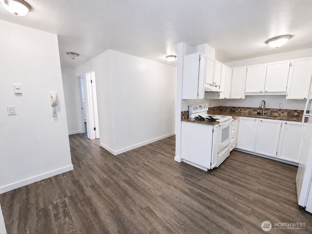 3510 W Elmore Street, Seattle, WA 98199
