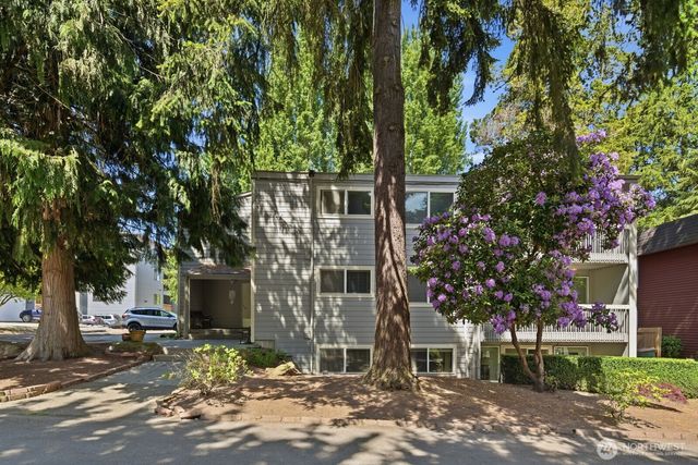 3510 W Elmore Street, Seattle, WA 98199