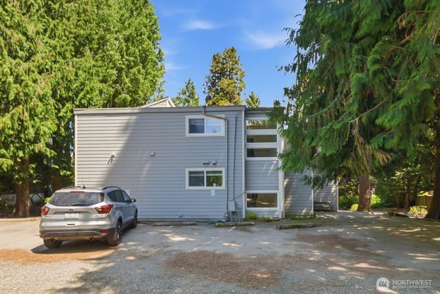 3510 W Elmore Street, Seattle, WA 98199