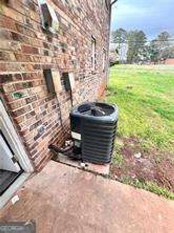 634 Jolly Avenue S, Clarkston, GA 30021