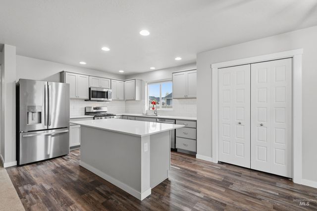 16899 N Lowerfield Loop, Nampa, ID 83687