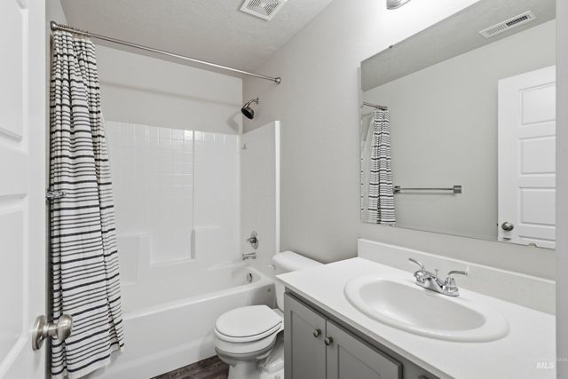 16899 N Lowerfield Loop, Nampa, ID 83687