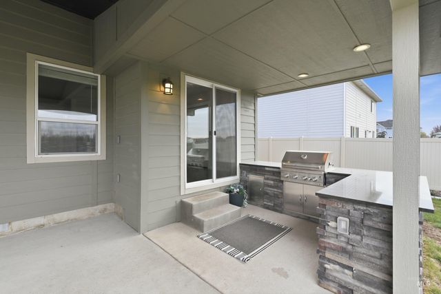 16899 N Lowerfield Loop, Nampa, ID 83687