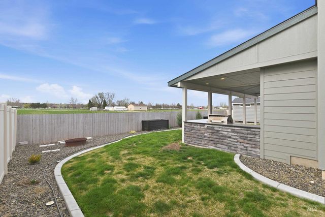 16899 N Lowerfield Loop, Nampa, ID 83687