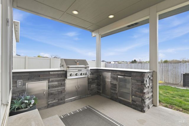 16899 N Lowerfield Loop, Nampa, ID 83687