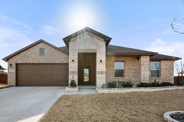 1246 Windsong Drive, Cedar Hill, TX 75104