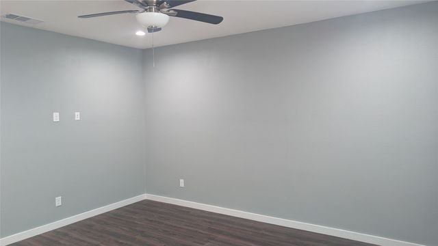 914 E Louisiana Avenue, Dallas, TX 75216