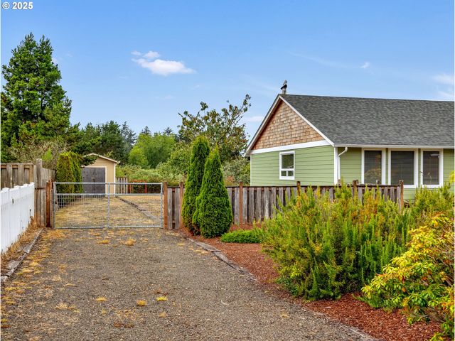 88790 DAWSON Rd, Gearhart, OR 97138