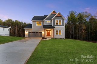 5729 Selkirk Place, Hickory, NC 28601