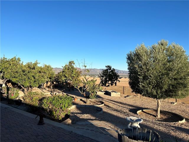 4351 Pinto Road, Kingman, AZ 86401