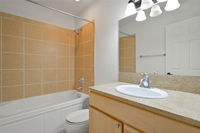 601 San Mateo W 142, Santa Fe, NM 87505