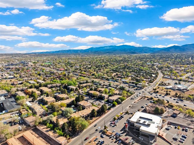 601 San Mateo W 142, Santa Fe, NM 87505
