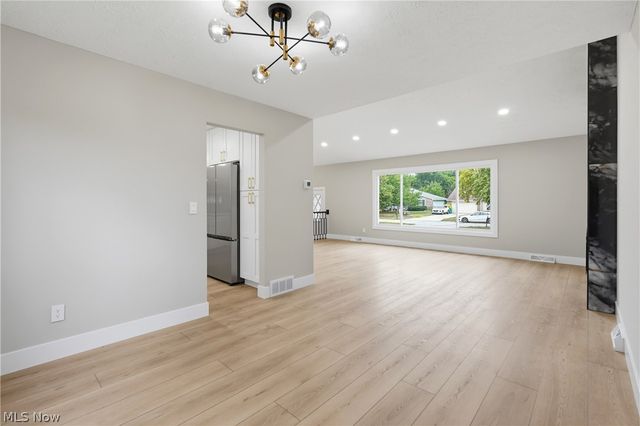 4796 Lindsey Lane, Richmond Heights, OH 44143