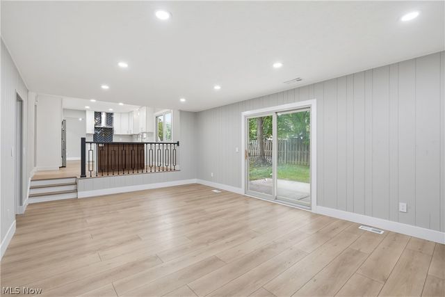4796 Lindsey Lane, Richmond Heights, OH 44143