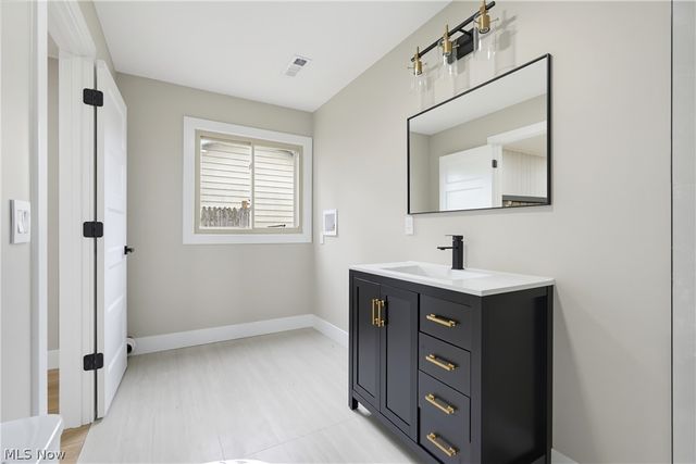 4796 Lindsey Lane, Richmond Heights, OH 44143