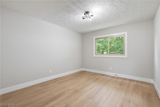 4796 Lindsey Lane, Richmond Heights, OH 44143