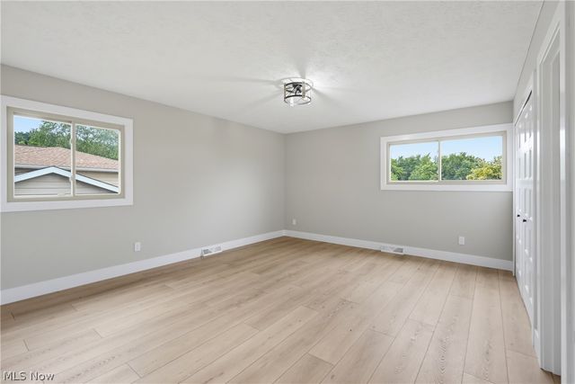4796 Lindsey Lane, Richmond Heights, OH 44143