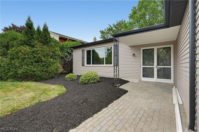 4796 Lindsey Lane, Richmond Heights, OH 44143