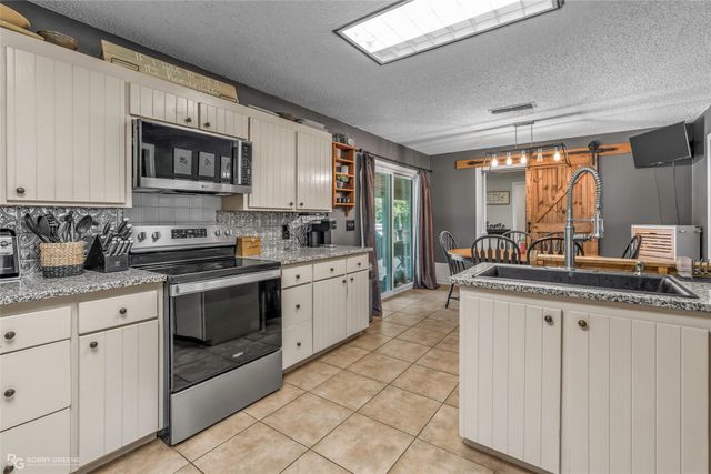 165 Myers Road, Bossier City, LA 71111