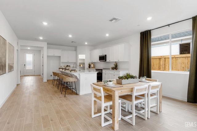 3238 Laurel Hill Lane, Shafter, CA 93263