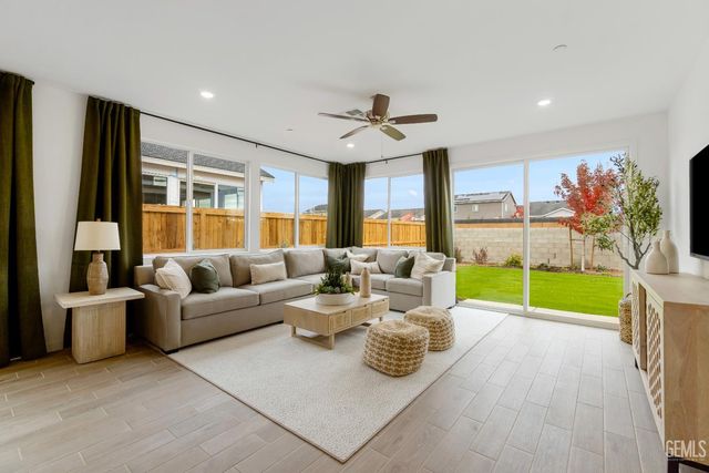 3238 Laurel Hill Lane, Shafter, CA 93263