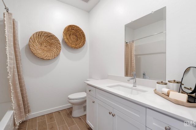 3238 Laurel Hill Lane, Shafter, CA 93263