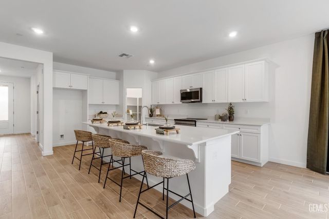 3238 Laurel Hill Lane, Shafter, CA 93263