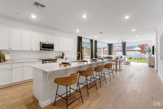 3238 Laurel Hill Lane, Shafter, CA 93263