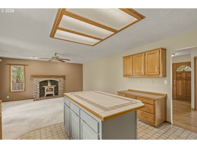 4435 Se 14TH St, Gresham, OR 97080