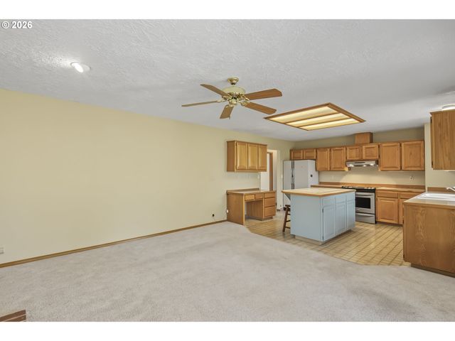 4435 Se 14TH St, Gresham, OR 97080